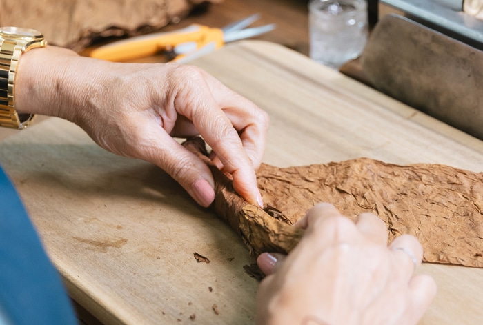 (Blog) The Role of Tradition in Cigar Making